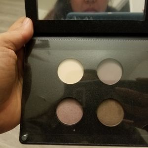 Neutral eyeshadow palette